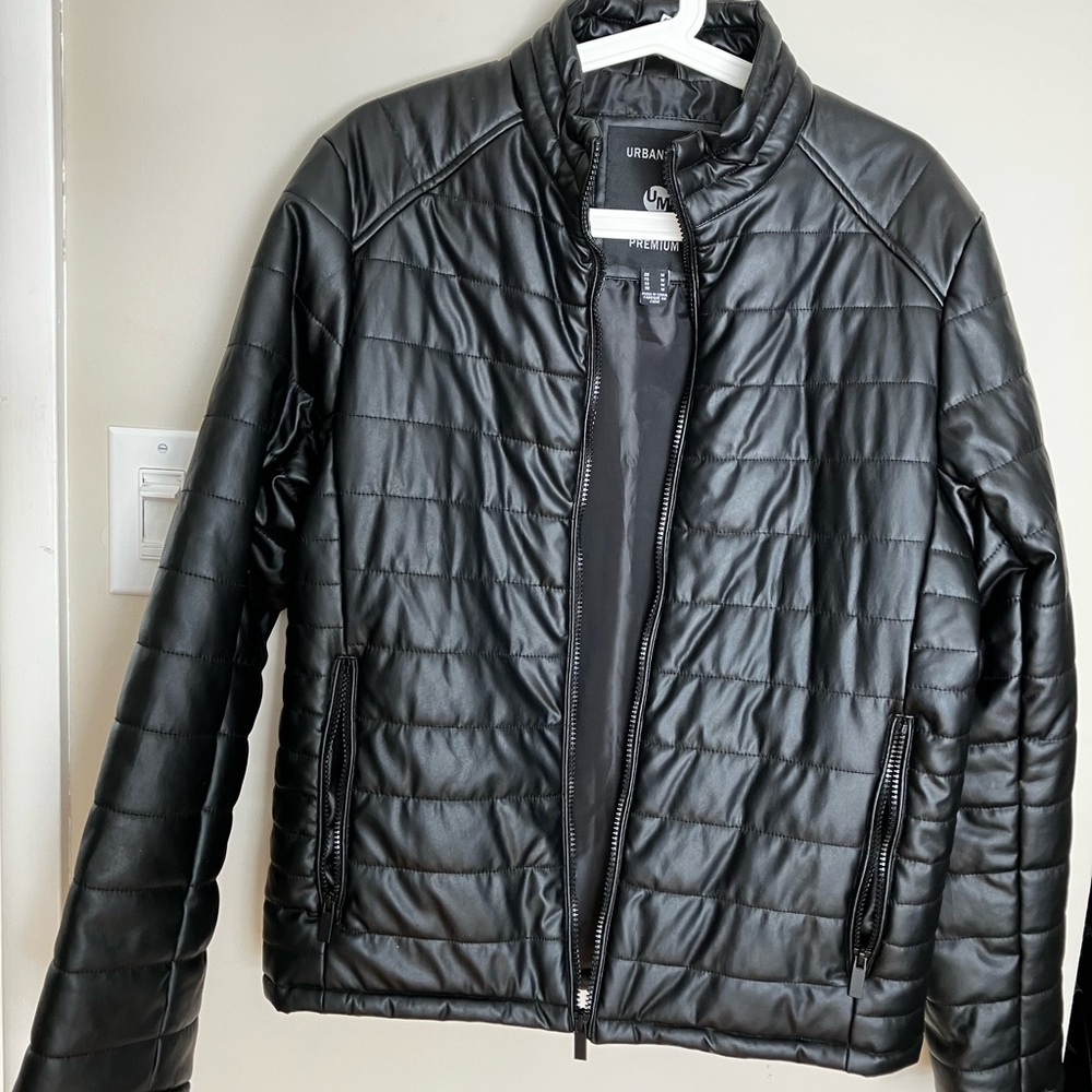 Urban Men's Quilted  shiny Black Puffer Jacket like new streetwear sexy